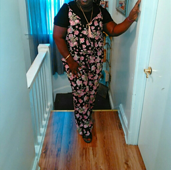 derek heart floral jumpsuit